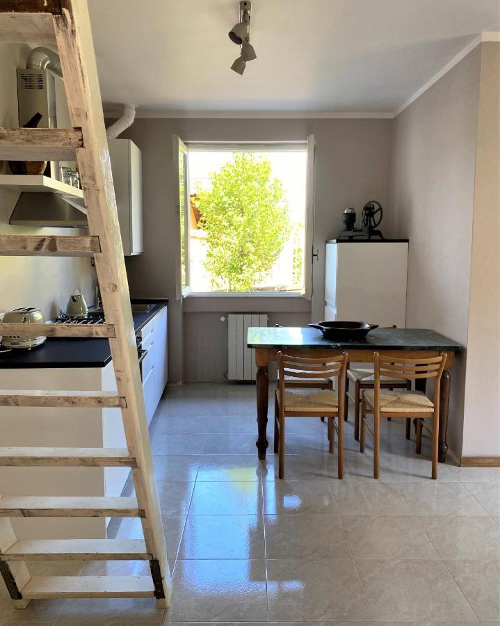 Casa Del Custode: Renovated Flat With Garden In A Villa Near The Lake 斯特雷萨 外观 照片